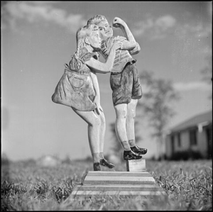 481px-Granada_Relocation_Center,_Amache,_Colorado.__Feel_My_Muscle__-_(art)_cut_out._Granada_Relocation_._._._-_NARA_-_539913